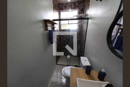 Banheiro de apartamento para alugar com 1 quarto, 33m² em Itararé, São Vicente