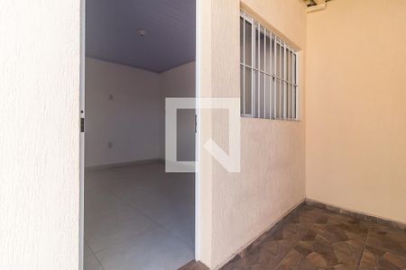 Casa para alugar com 45m², 1 quarto e sem vaga Casa para alugar com 45m², 1 quarto e sem vagaEntrada