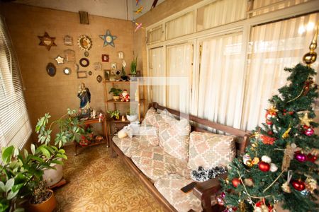 Casa à venda com 150m², 3 quartos e 2 vagasVARANDA