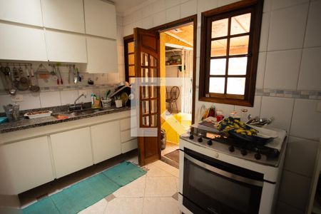 Casa à venda com 150m², 3 quartos e 2 vagasCOZINHA
