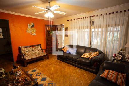 SALA de casa à venda com 3 quartos, 150m² em Conjunto Residencial Santa Terezinha, São Paulo