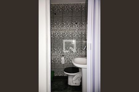 Banheiro de apartamento para alugar com 1 quarto, 43m² em Ferrazópolis, São Bernardo do Campo