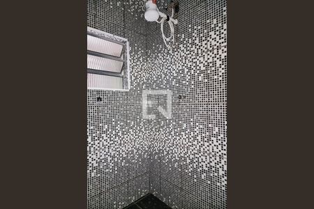 Banheiro de apartamento para alugar com 1 quarto, 43m² em Ferrazópolis, São Bernardo do Campo