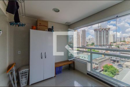 Apartamento à venda com 65m², 2 quartos e 1 vaga Apartamento à venda com 65m², 2 quartos e 1 vagaVaranda