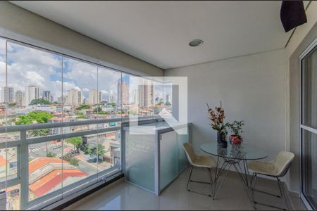 Apartamento à venda com 65m², 2 quartos e 1 vaga Apartamento à venda com 65m², 2 quartos e 1 vagaVaranda