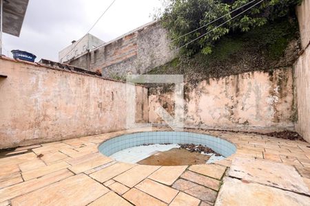 Casa à venda com 300m², 4 quartos e 2 vagasÁrea - Piscina