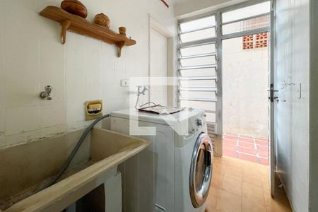 Casa à venda com 300m², 4 quartos e 2 vagasÁrea de Serviço