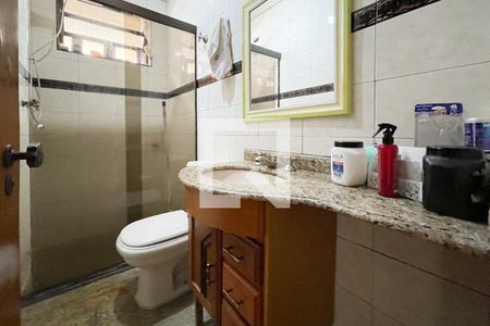 Casa à venda com 300m², 4 quartos e 2 vagasBanheiro - Suíte 