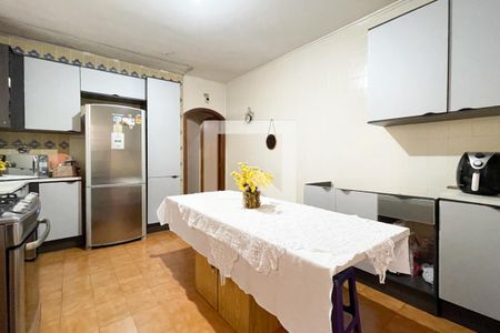 Casa à venda com 300m², 4 quartos e 2 vagasCozinha 