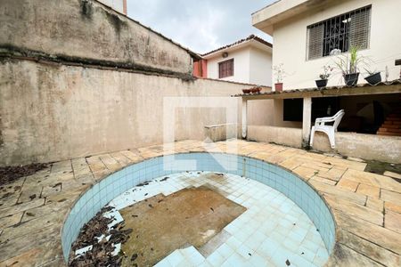 Casa à venda com 300m², 4 quartos e 2 vagasÁrea - Piscina