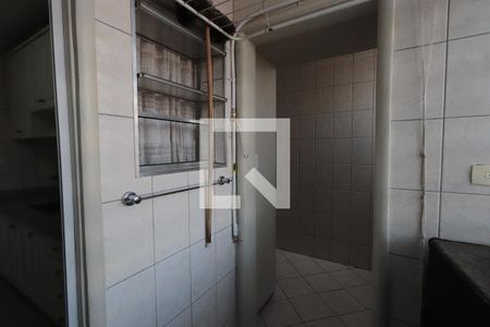 Apartamento à venda com 70m², 2 quartos e 1 vagaÁrea de Serviço