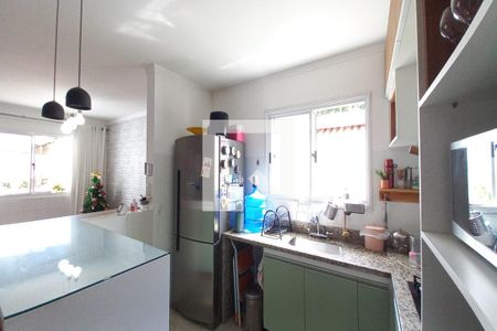 Casa à venda com 115m², 4 quartos e 2 vagasCozinha 