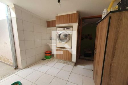 Casa à venda com 115m², 4 quartos e 2 vagasÁrea de Serviço