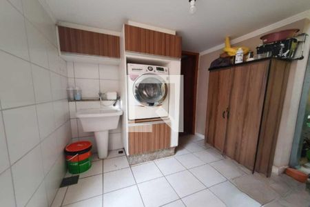 Casa à venda com 115m², 4 quartos e 2 vagasÁrea de Serviço