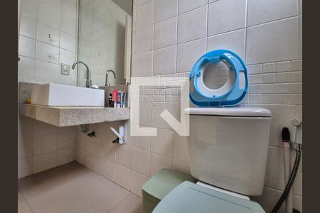 Apartamento à venda com 209m², 3 quartos e 3 vagasBanheiro 2