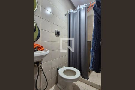 Apartamento à venda com 209m², 3 quartos e 3 vagasBanheiro de Serviço