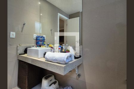 Apartamento à venda com 209m², 3 quartos e 3 vagasBanheiro