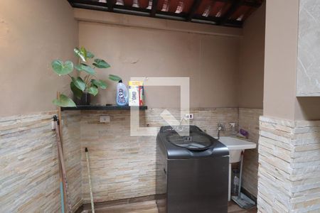 Casa à venda com 240m², 3 quartos e 2 vagasÁrea de Serviço