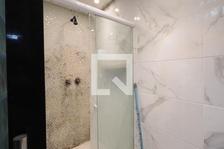 Casa à venda com 240m², 3 quartos e 2 vagasBanheiro 2