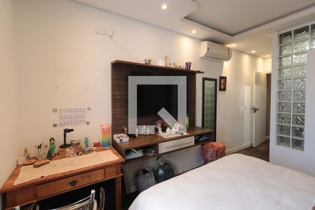 Casa à venda com 240m², 3 quartos e 2 vagasQuarto 1 - Suíte