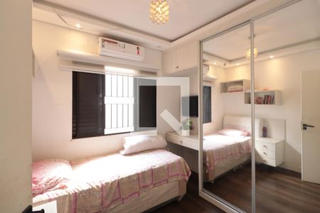 Casa à venda com 240m², 3 quartos e 2 vagasQuarto 3