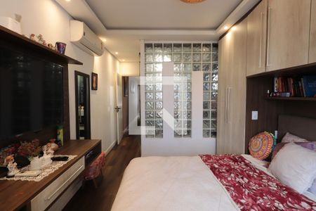 Casa à venda com 240m², 3 quartos e 2 vagasQuarto 1 - Suíte