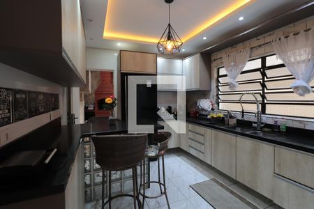 Casa à venda com 240m², 3 quartos e 2 vagasCozinha