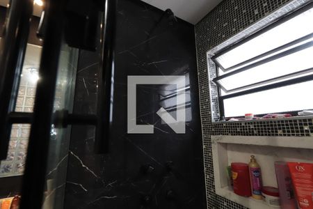 Casa à venda com 240m², 3 quartos e 2 vagasBanheiro da Suíte