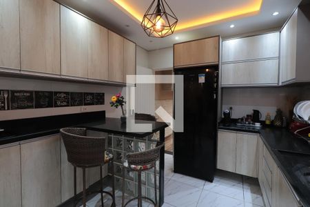 Casa à venda com 240m², 3 quartos e 2 vagasCozinha