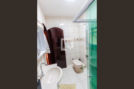 Casa à venda com 260m², 3 quartos e 2 vagas Casa à venda com 260m², 3 quartos e 2 vagasBanheiro