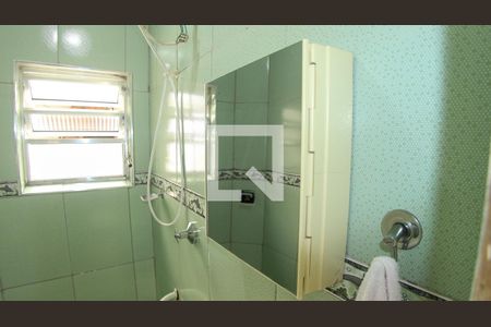 Casa à venda com 250m², 4 quartos e 1 vagaBanheiro