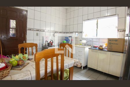 Casa à venda com 250m², 4 quartos e 1 vagaCozinha 