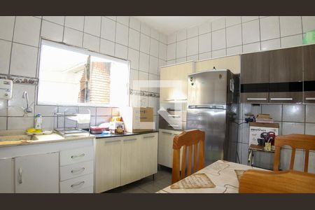 Casa à venda com 250m², 4 quartos e 1 vagaCozinha 
