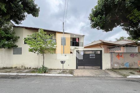 Casa à venda com 82m², 2 quartos e 1 vagaFachada + plaquinha
