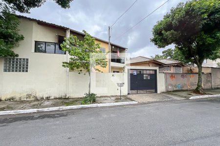 Casa à venda com 82m², 2 quartos e 1 vagaFachada + plaquinha