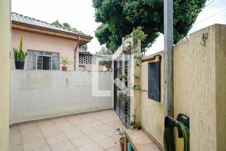 Casa à venda com 82m², 2 quartos e 1 vagaGaragem e quintal