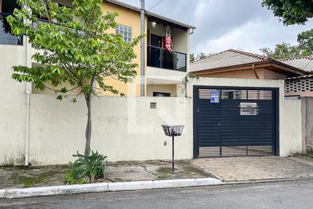 Casa à venda com 82m², 2 quartos e 1 vagaFachada + plaquinha