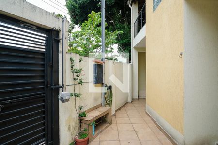 Casa à venda com 82m², 2 quartos e 1 vagaGaragem e quintal