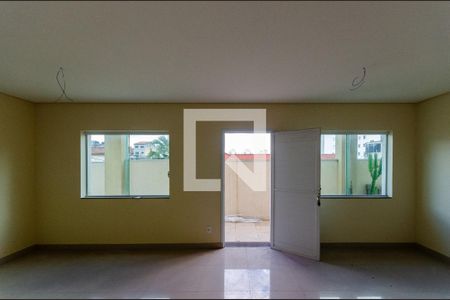 Casa de condomínio à venda com 96m², 3 quartos e 3 vagas Casa de condomínio à venda com 96m², 3 quartos e 3 vagasSala