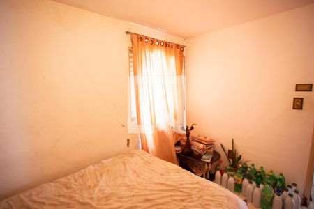 Casa à venda com 200m², 4 quartos e 2 vagasCASA DOS FUNDOS