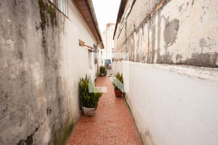 Casa à venda com 200m², 4 quartos e 2 vagasCASA DOS FUNDOS