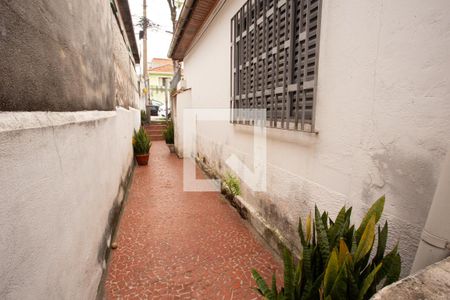 Casa à venda com 200m², 4 quartos e 2 vagasCASA DOS FUNDOS