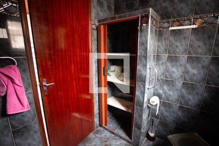 Casa à venda com 200m², 4 quartos e 2 vagasBANHEIRO