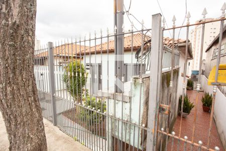 Casa à venda com 200m², 4 quartos e 2 vagasCASA DOS FUNDOS
