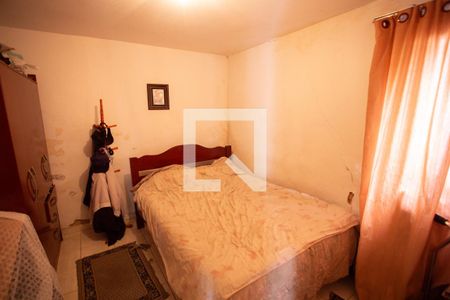 Casa à venda com 200m², 4 quartos e 2 vagasCASA DOS FUNDOS