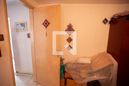 Casa à venda com 200m², 4 quartos e 2 vagasCASA DOS FUNDOS