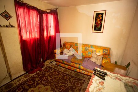 Casa à venda com 200m², 4 quartos e 2 vagasCASA DOS FUNDOS