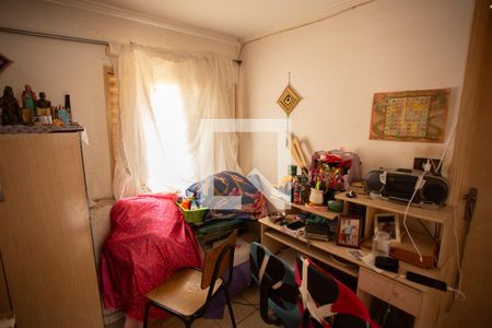 Casa à venda com 200m², 4 quartos e 2 vagasCASA DOS FUNDOS