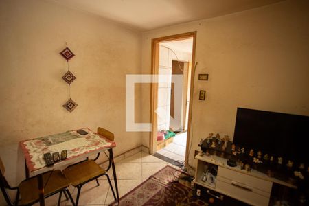 Casa à venda com 200m², 4 quartos e 2 vagasCASA DOS FUNDOS