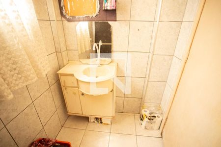 Casa à venda com 200m², 4 quartos e 2 vagasCASA DOS FUNDOS